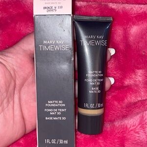 Mary Kay TimeWise Matte 3D Foundation - Bronze W 110